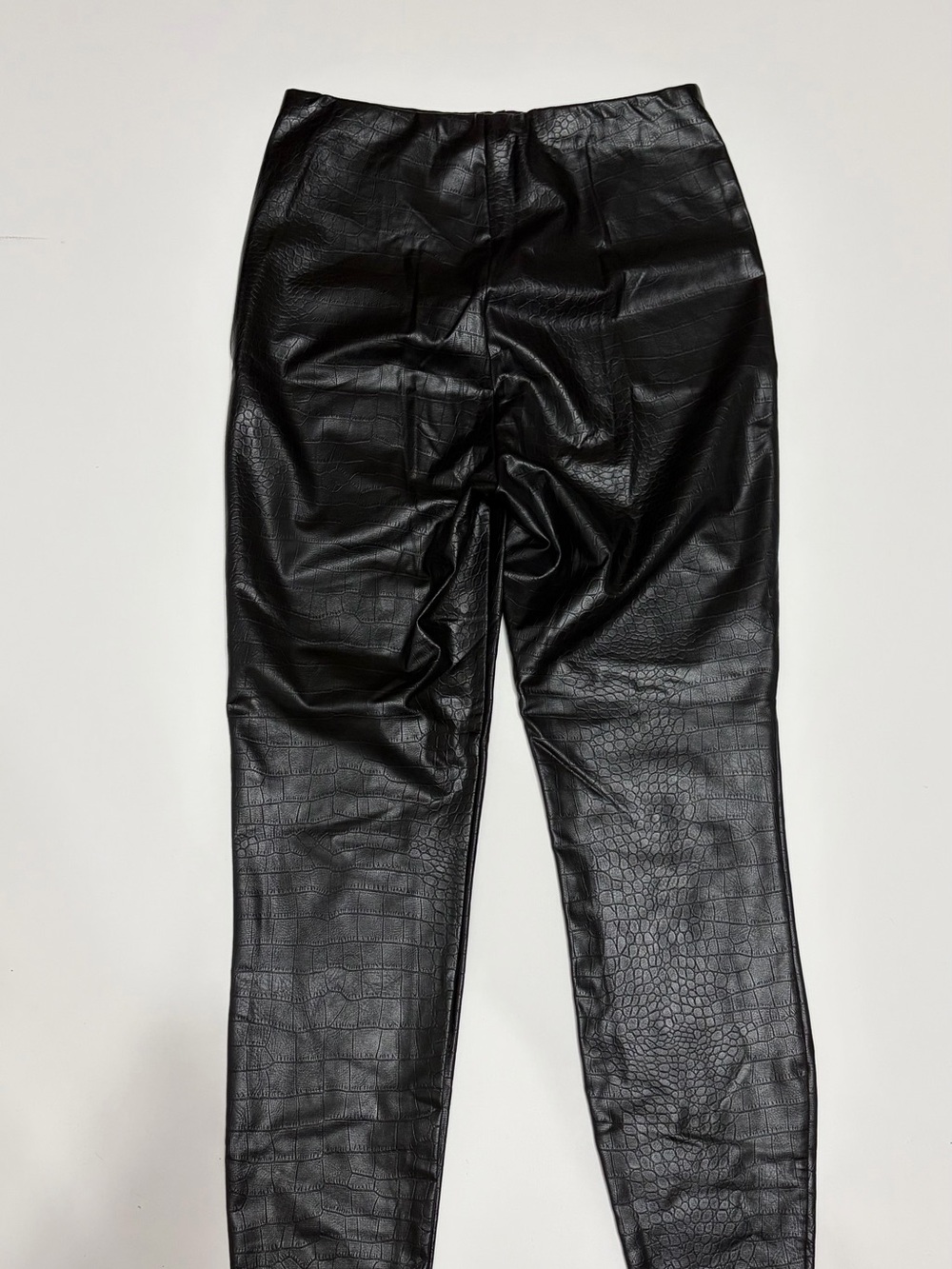 Express Black Croc-Embossed Faux Leather Leggings size small casual trendy wear - Picture 6 of 7